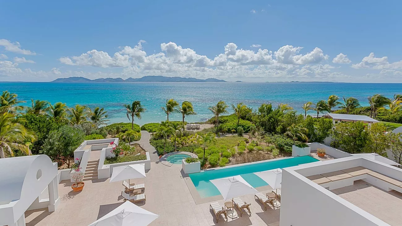 Rendezvous Bay Hotel