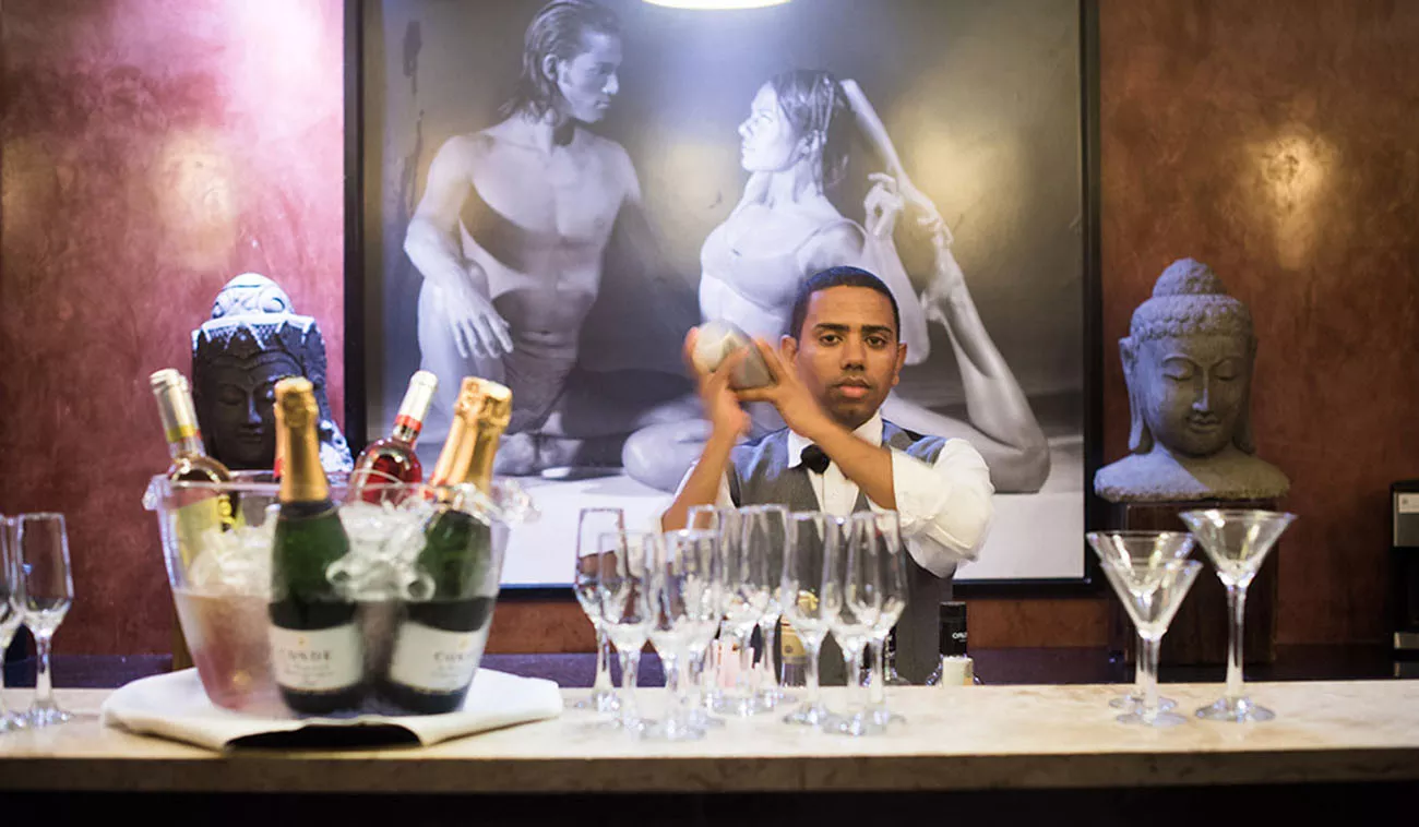 Barman Vila Gale Mares