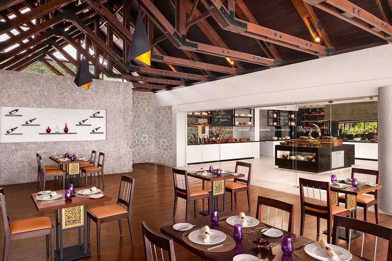 Elopement Wedding no Avani Seychelles Resort & Spa