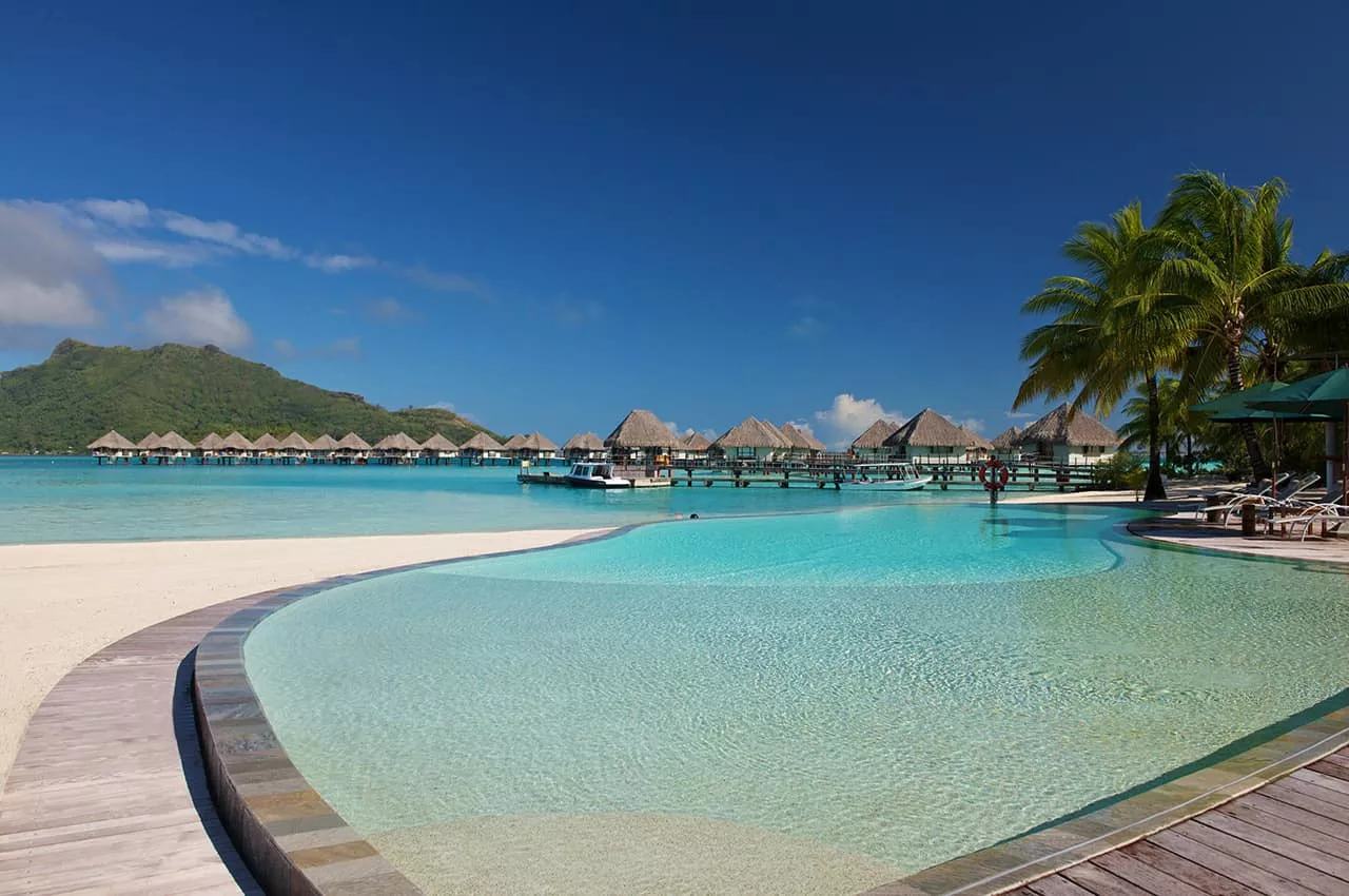 Manava Moorea e Le Meridien Bora Bora