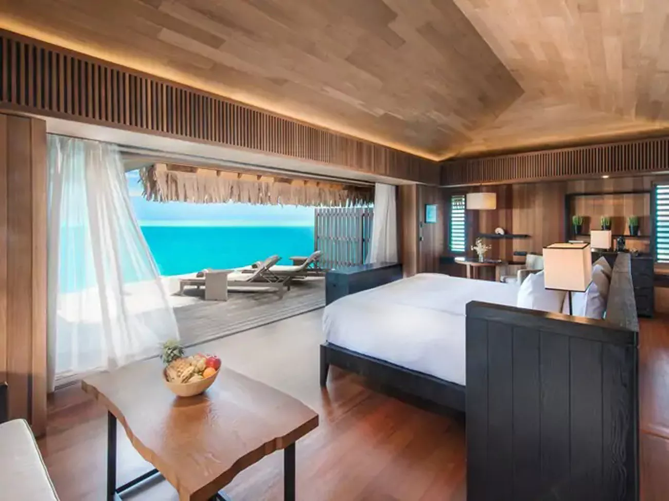 Papeete, Moorea & Bora Bora 