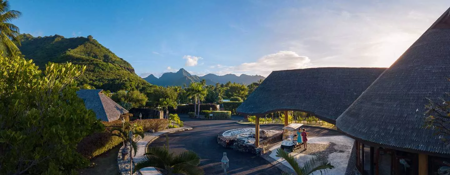 Papeete, Moorea & Bora Bora 