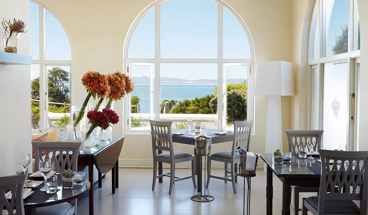 Elopement Wedding no The Marine