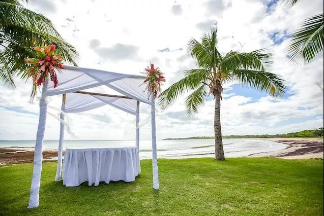 Elopement Wedding no InterContinental Fiji Golf Resort & Spa