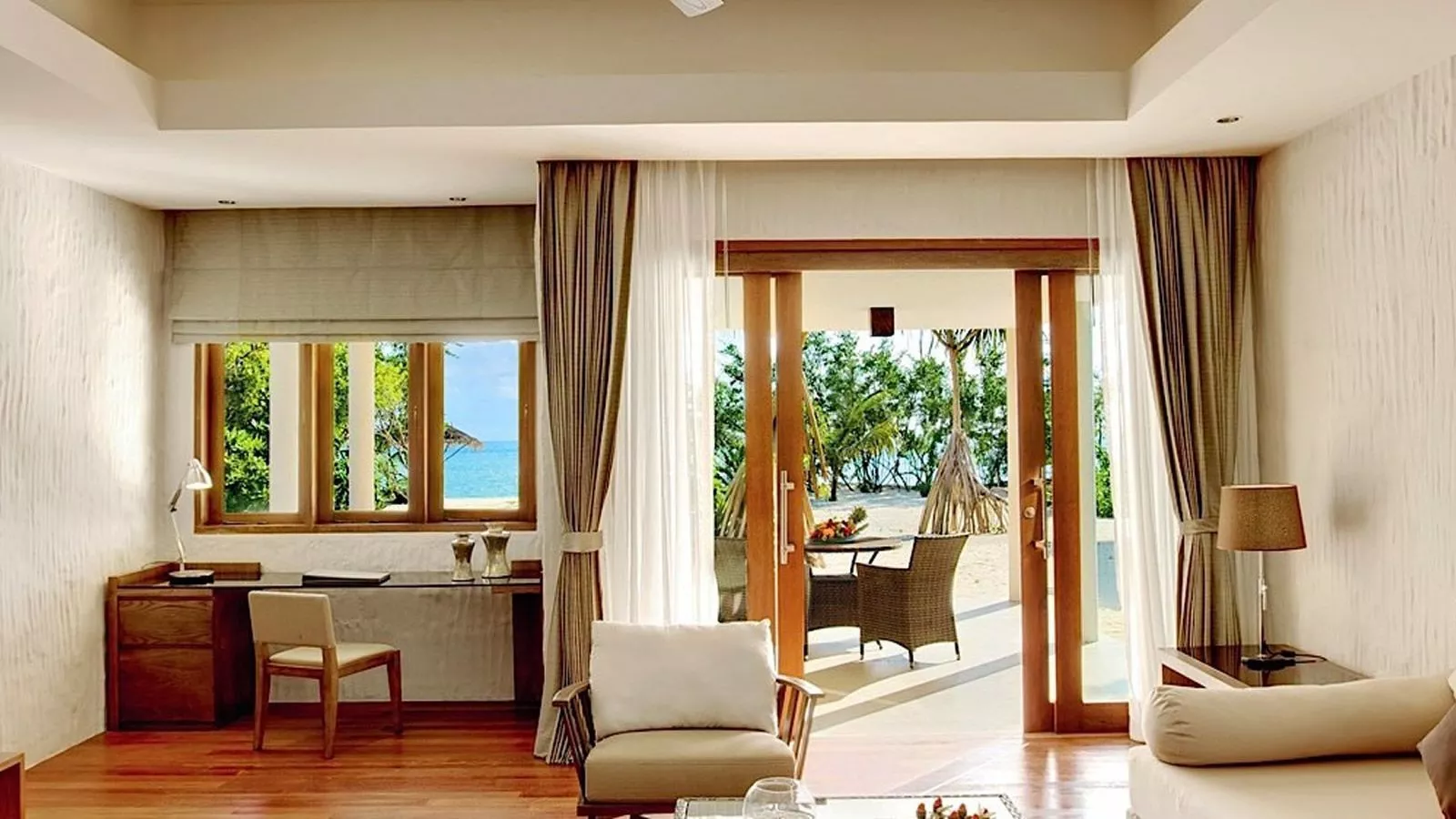 Casamento no Hideaway Beach Resort & Spa Maldives