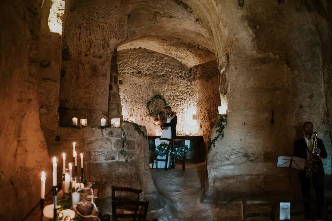 Elopement Wedding no Le Grotte Della Civita em Matera 