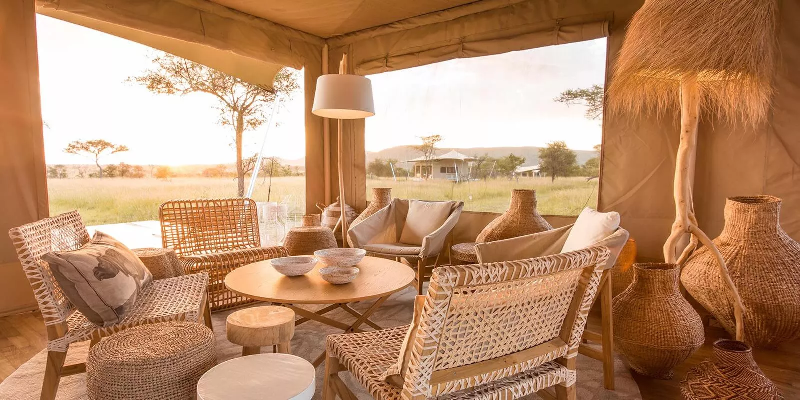 Arusha, Bushtops & Essque Zalu