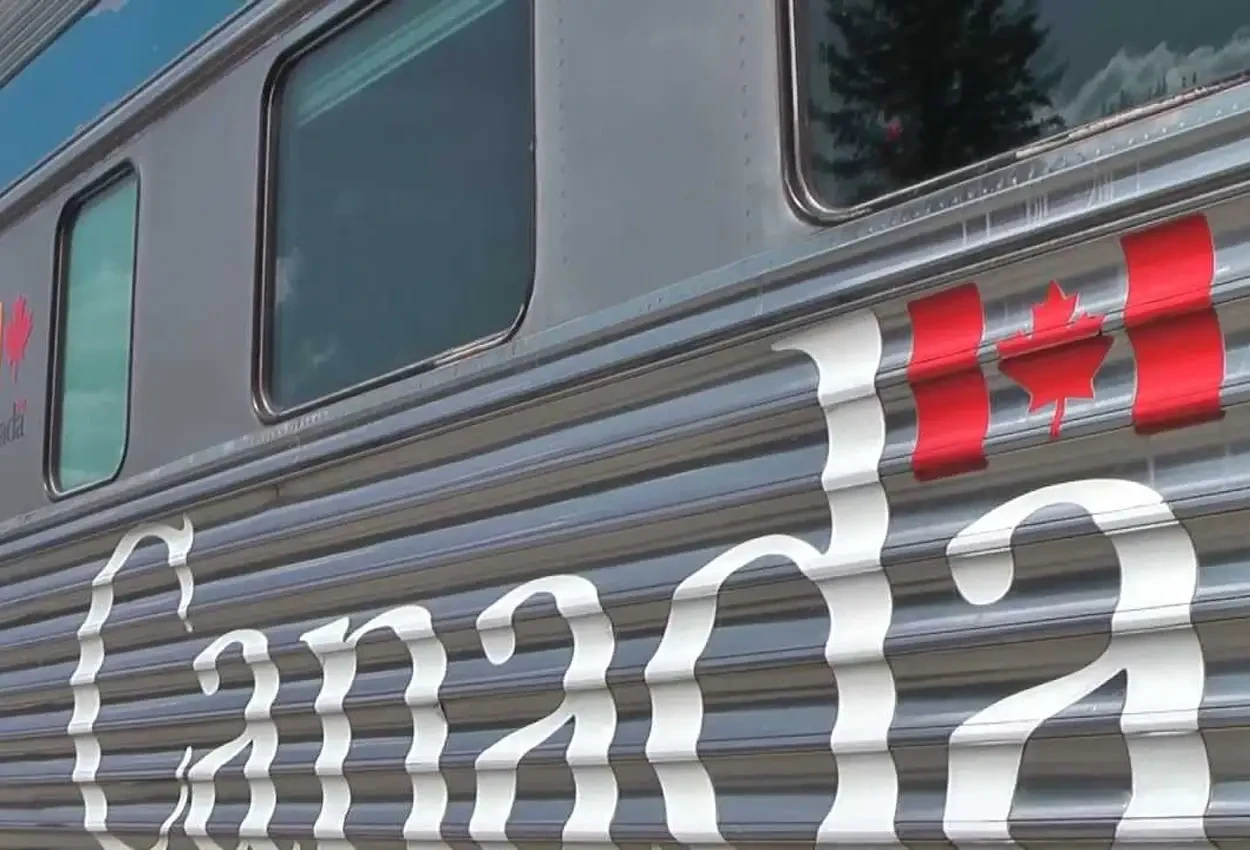canada-trem-canadian