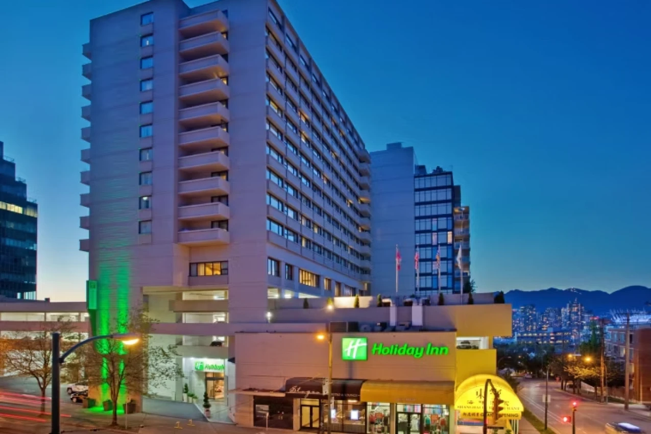 holiday-inn-broadway