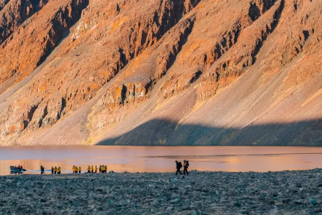 Guests-explore-Etah-2