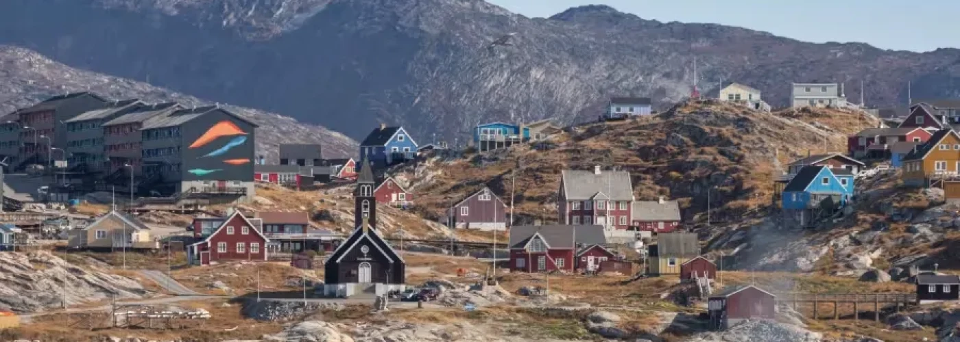 Oeste da Groenlândia - Descobrindo Icebergs Enormes e Comunidades Inuit, ao Sul