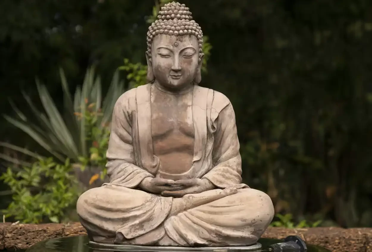 Essence of Laos: Luxury & Charm