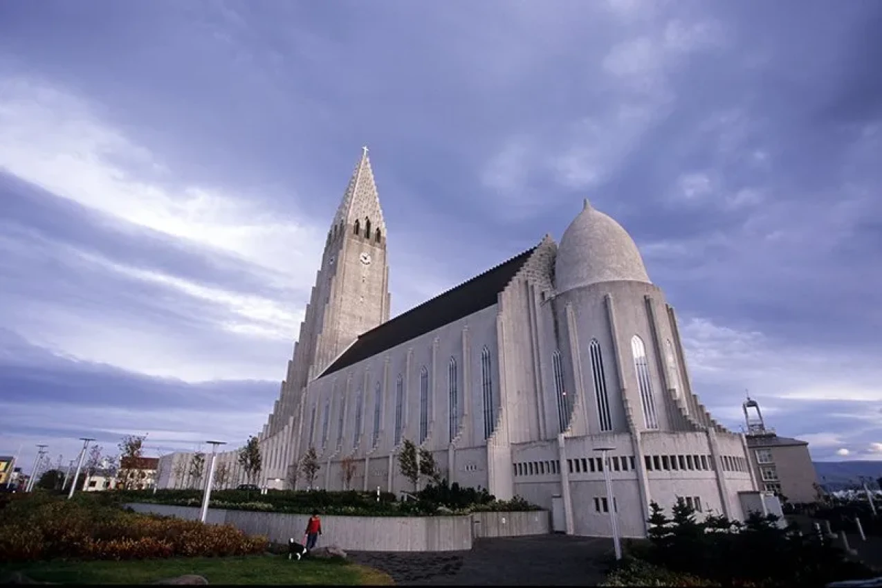 Reykjavik-Hallgrimskirkja-small