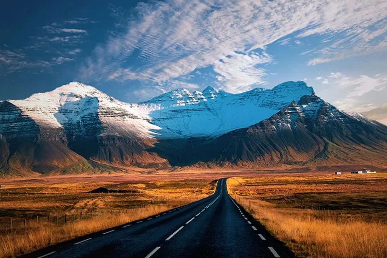 Road-in-Iceland