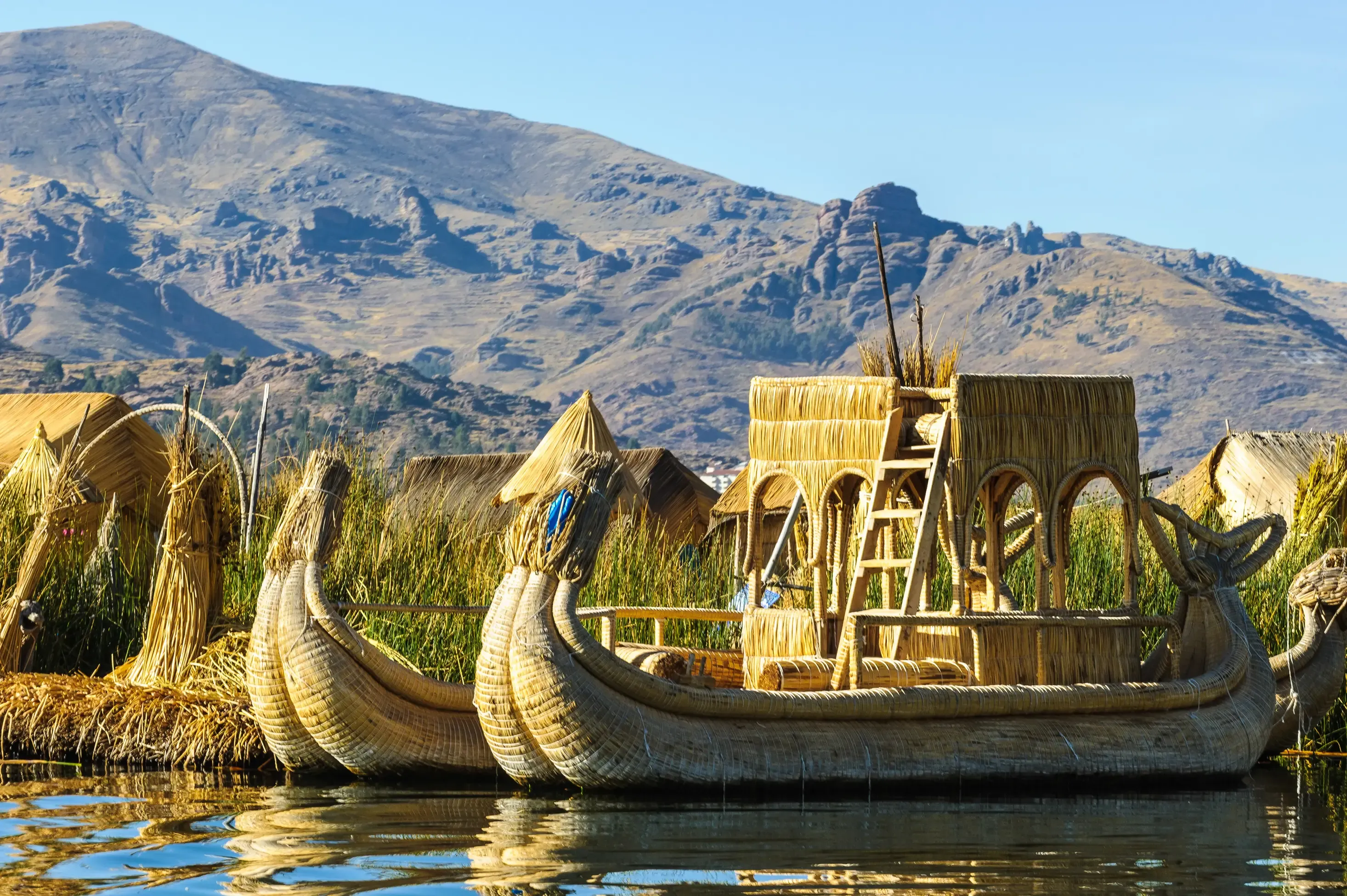Barcos tradicionais no Lago Titicaca