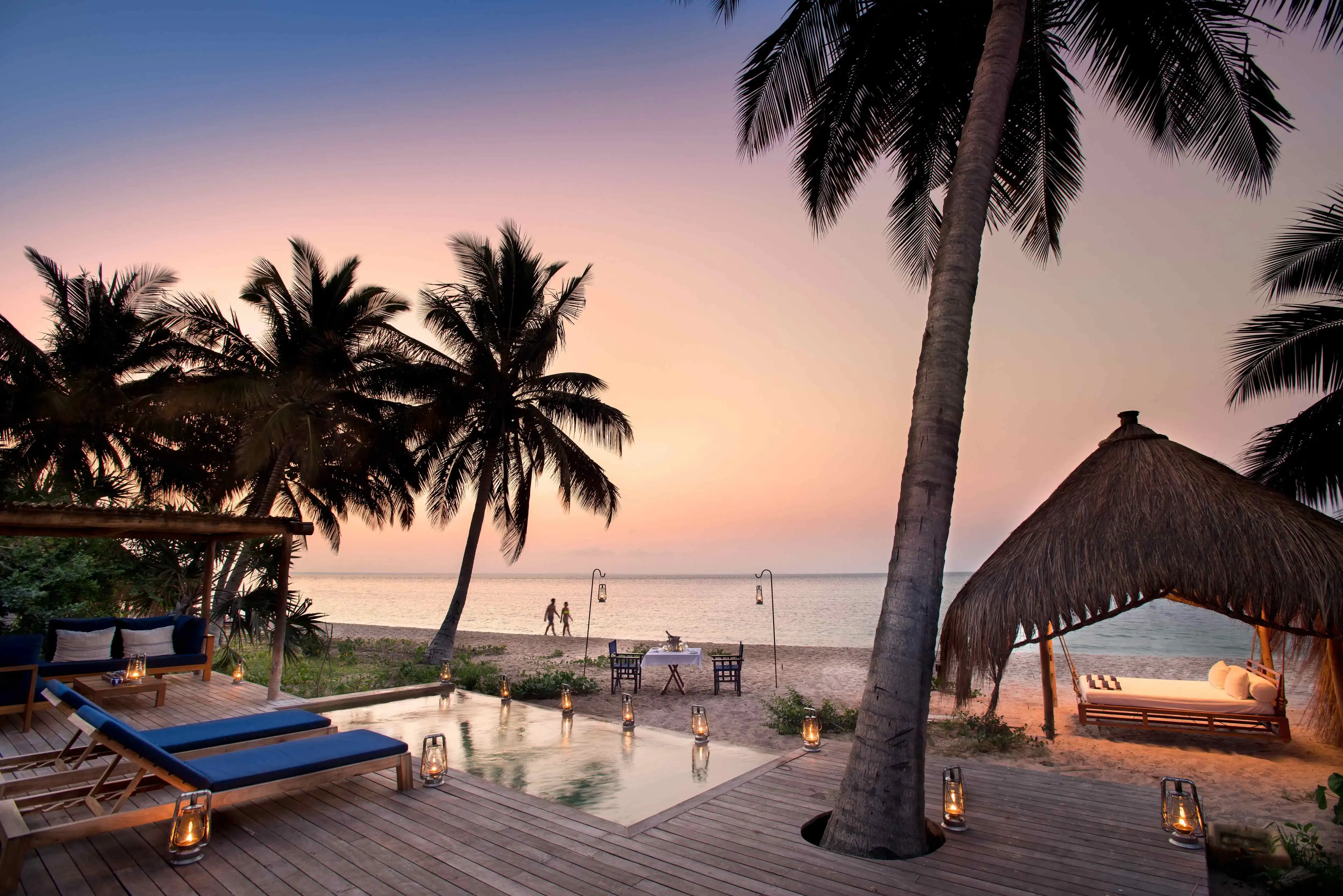 Moçambique-Benguerra-Island-guest-area-swimming-pool