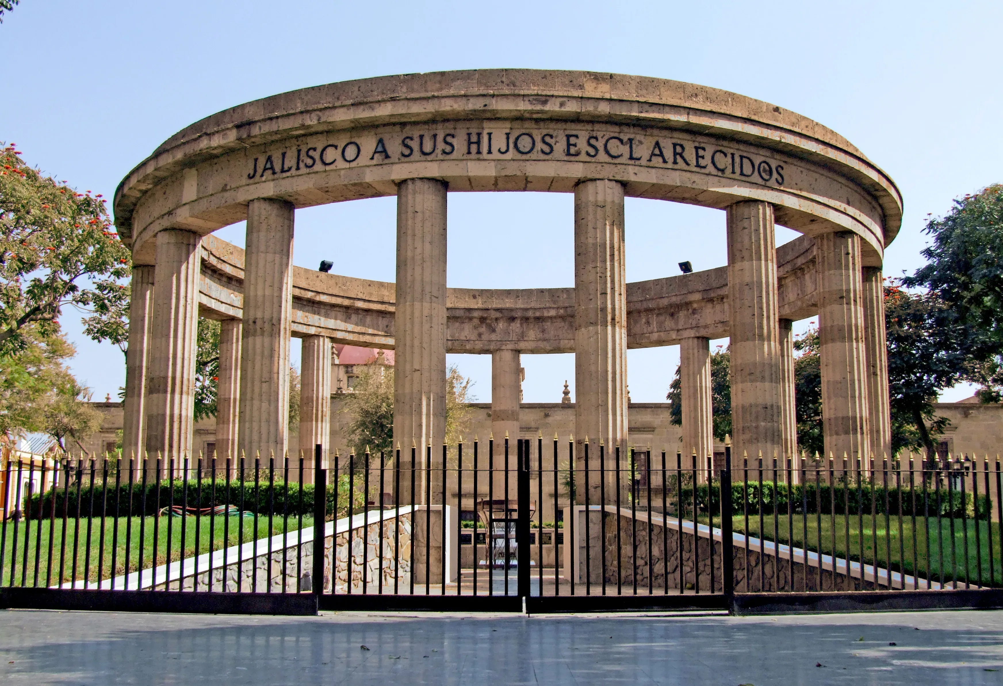 mexico-guadalajara-rotonda