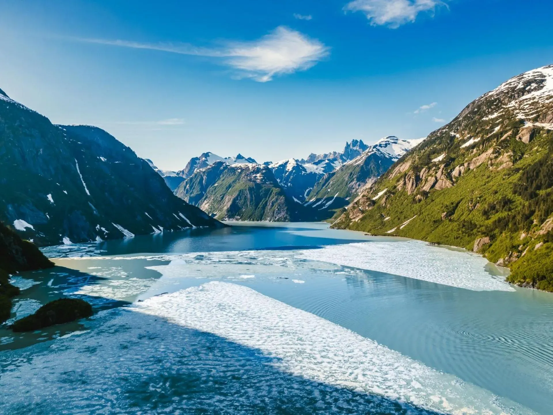 eua-Stikine_River_Jet_Boat