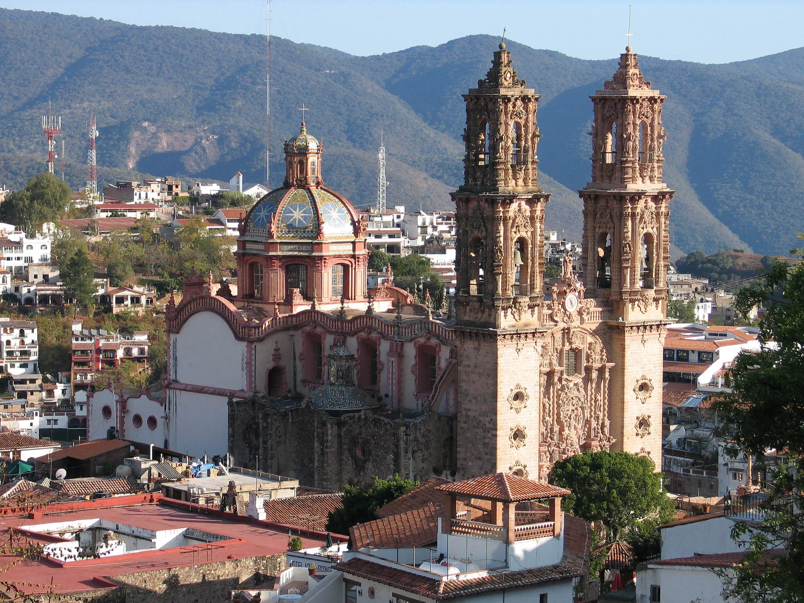 mexico-taxco-catedral