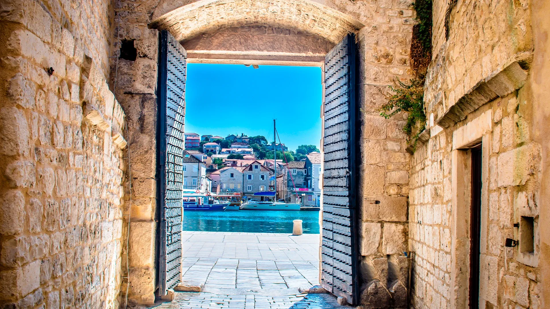 Portão em Trogir, Croácia