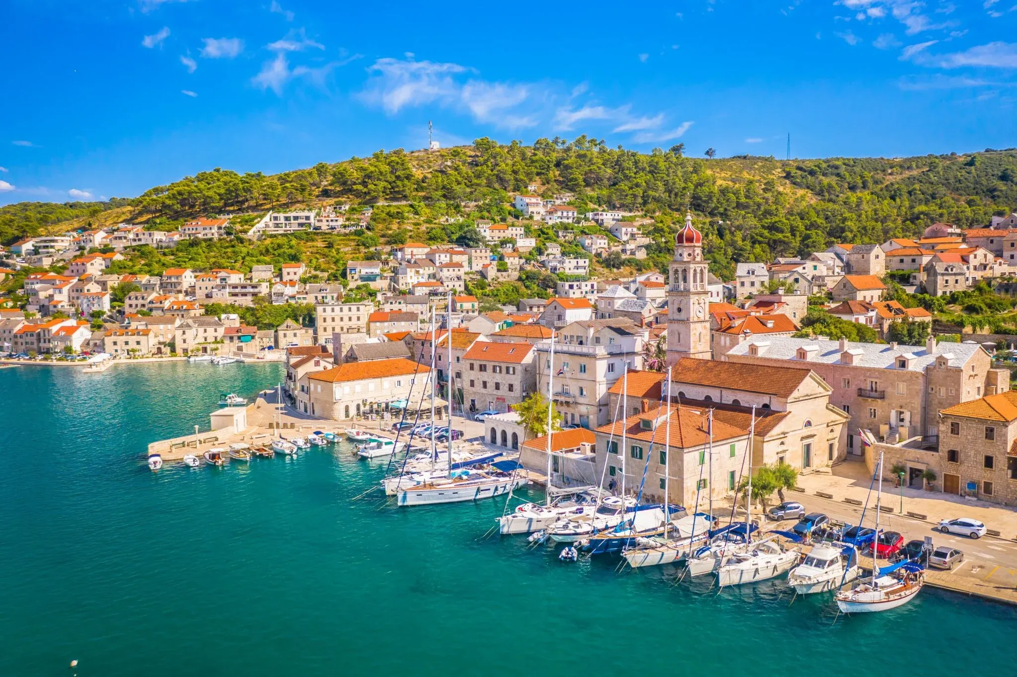 Porto em Pučišća, Brac, Croácia