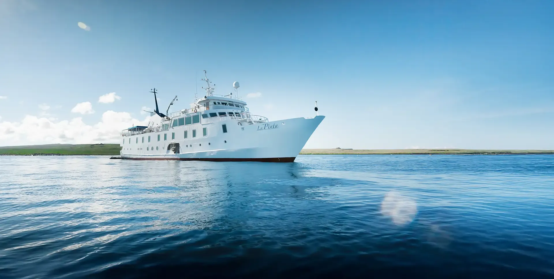 Yacht La Pinta, Galapagos
