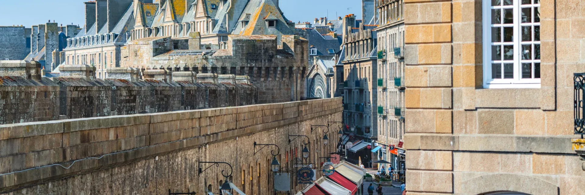 Rua em Saint-Malo