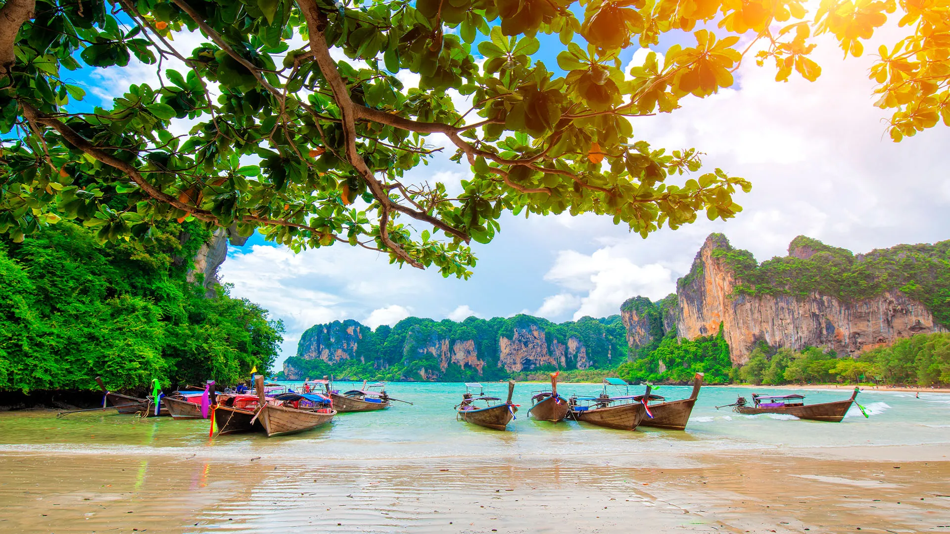 Boat-Railay-beach-Krabi.