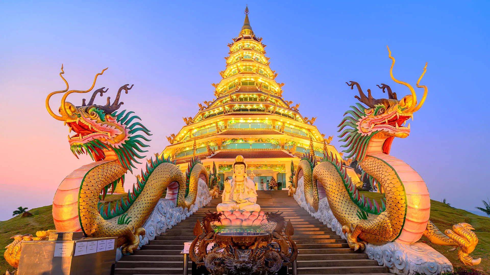 Wat-Huay-Pla-Kung-Temple