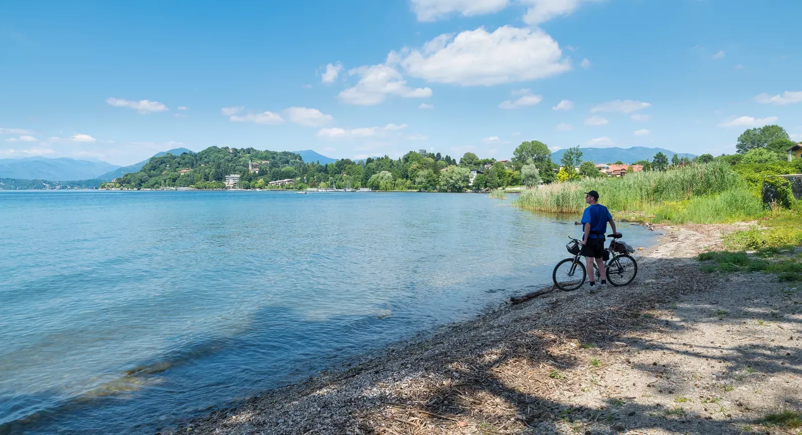 Beira do Lago Maggiore, Piemonte, Itália