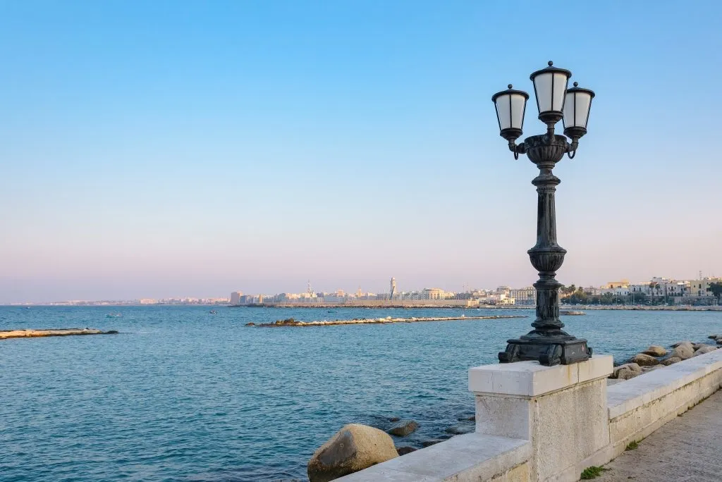 Vista do Mar em Bari, Itália